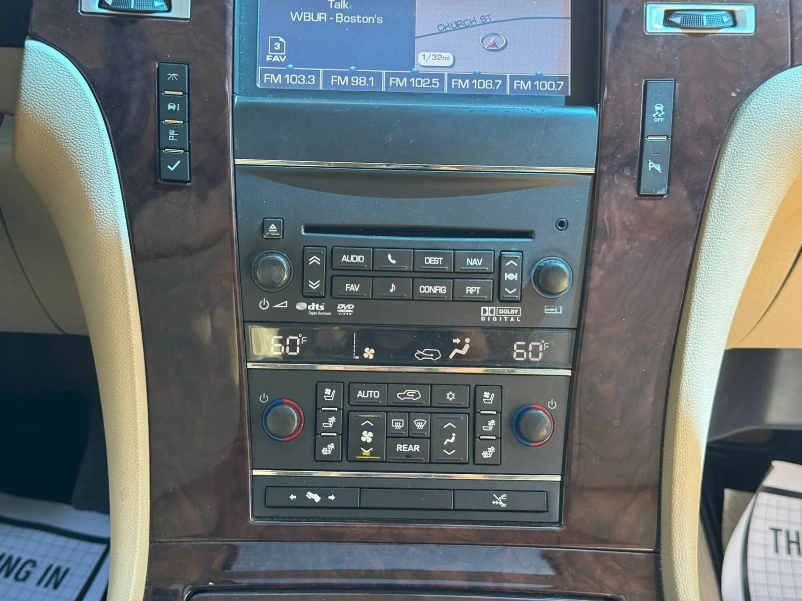 Used 2012 Cadillac Escalade Premium AWD/4WD image 27