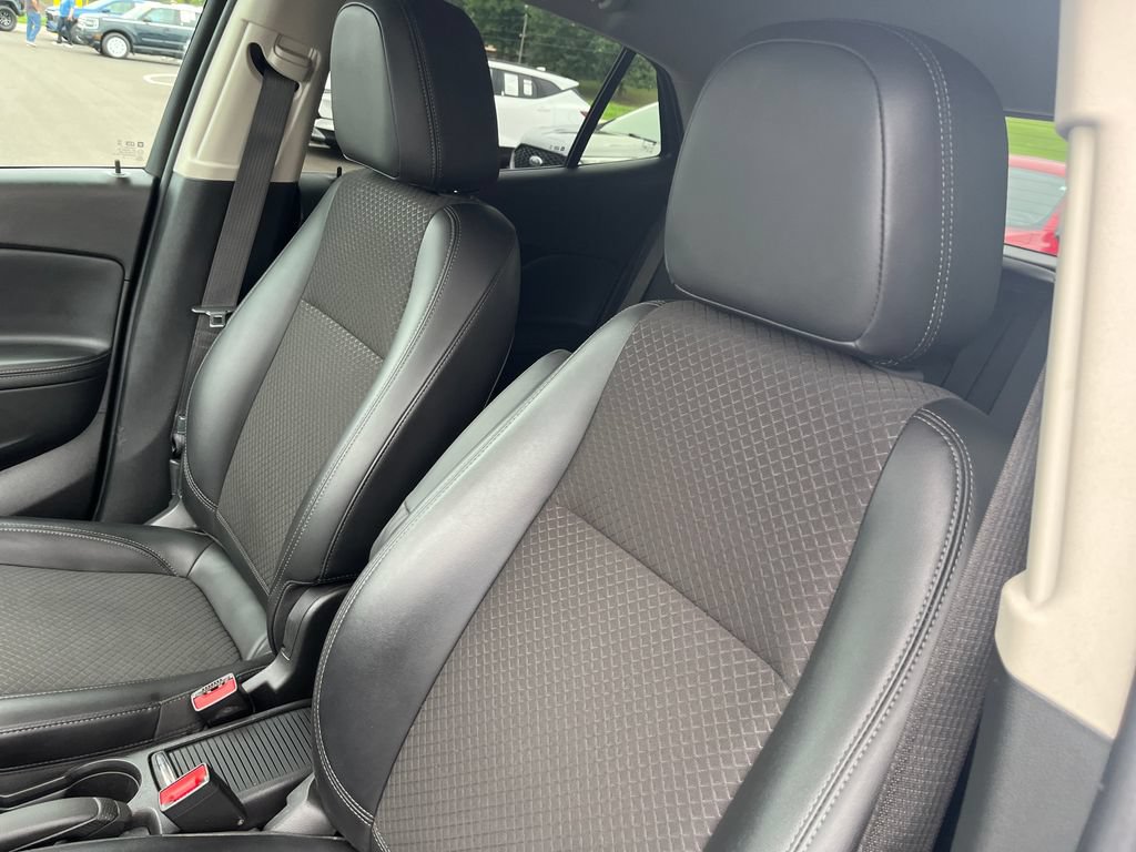 Used 2021 Buick Encore Preferred FWD image 12
