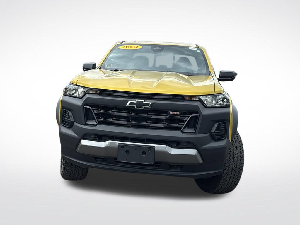 Used 2024 Chevrolet Colorado Trail Boss AWD/4WD image 2