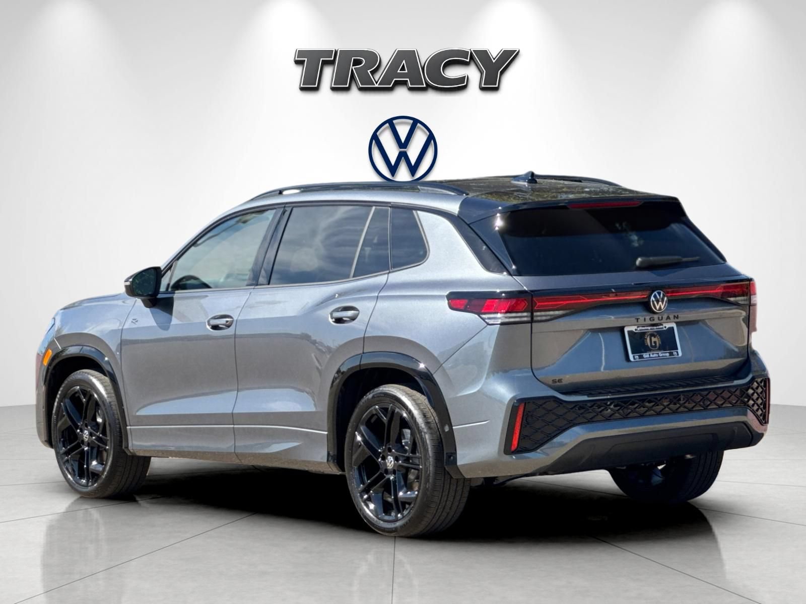 New 2026 Volkswagen Tiguan SE R-Line FWD image 6