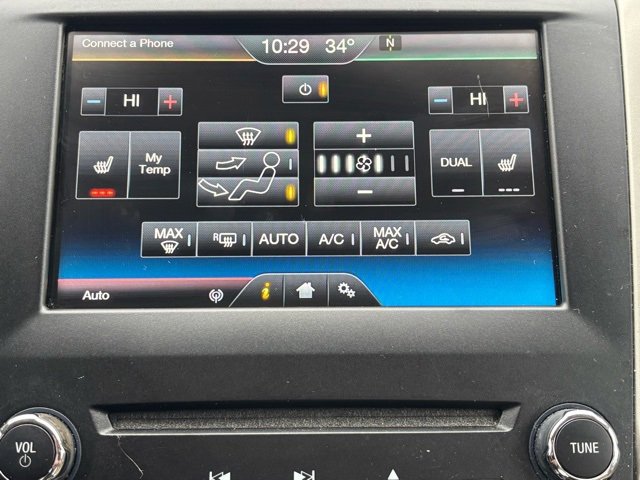 Used 2015 Ford Fusion SE w/ Equipment Group 202A image 25