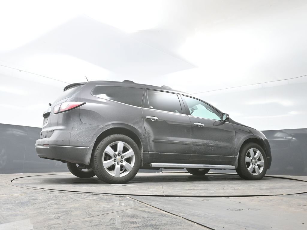 Used 2016 Chevrolet Traverse LT w/ Style and Technology Package image 23