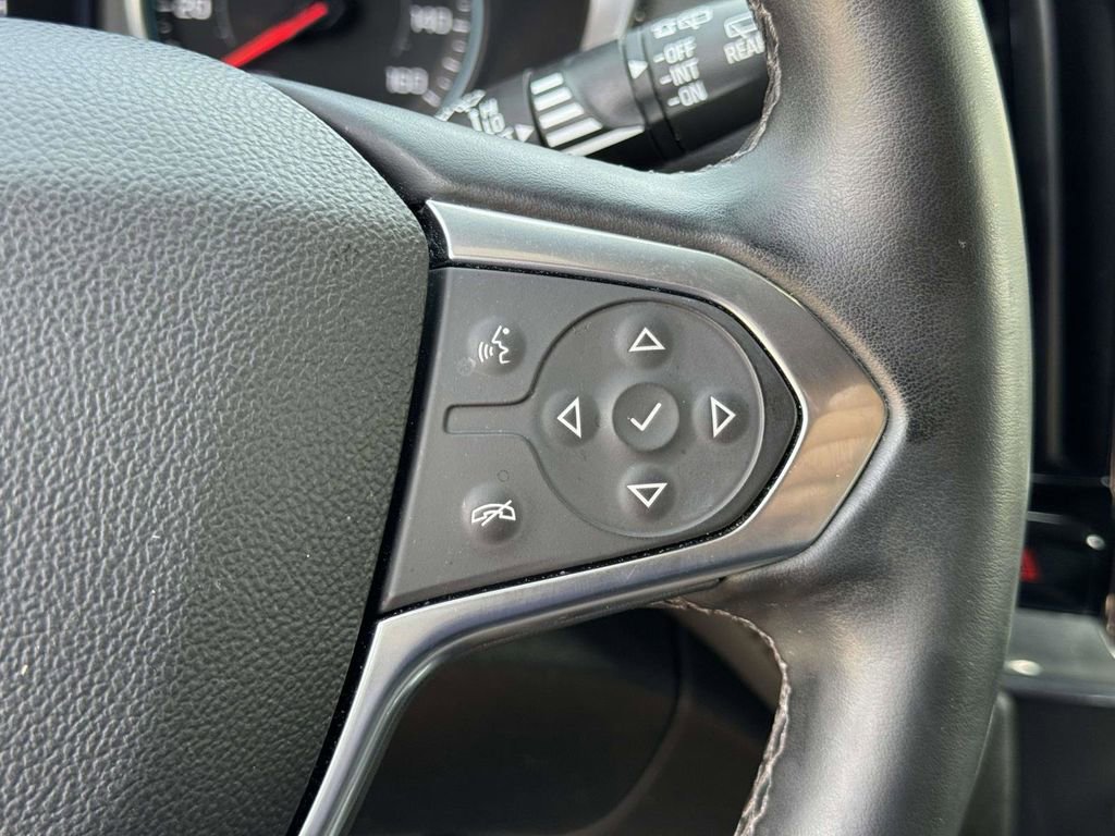 Used 2023 Chevrolet Traverse LT image 13