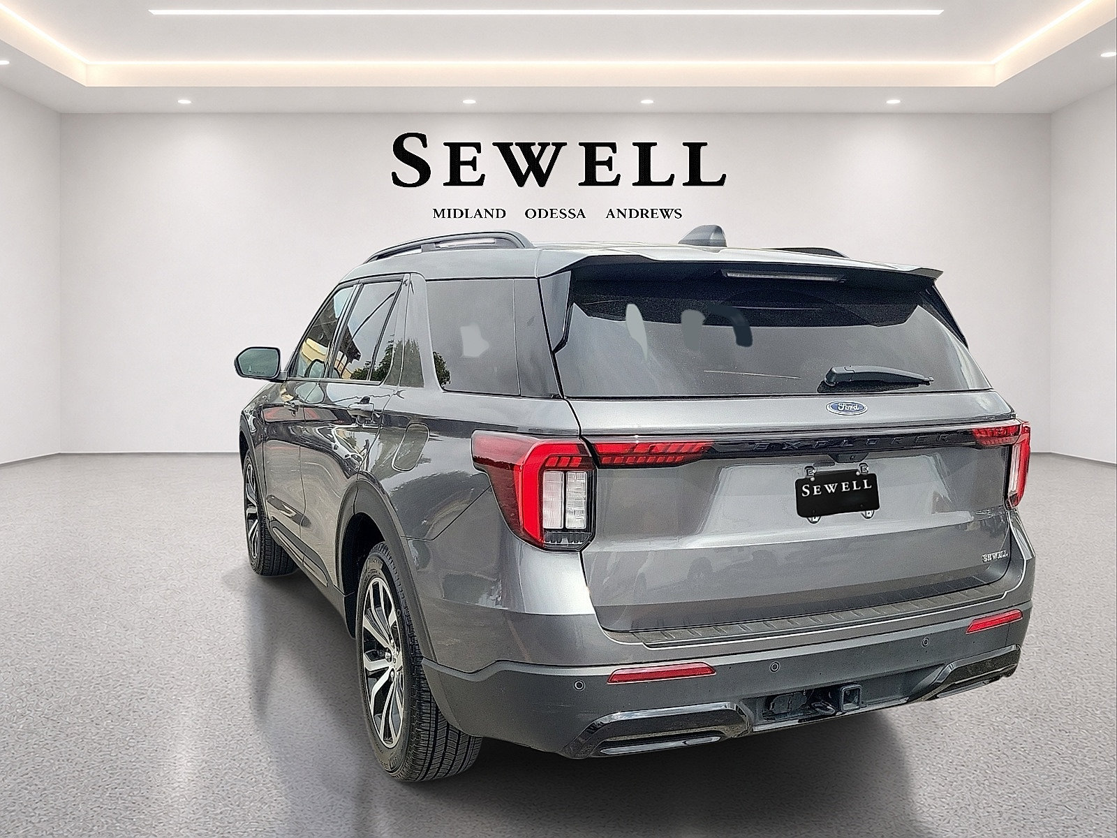 Certified 2025 Ford Explorer ST-Line w/ Premium Package RWD image 3