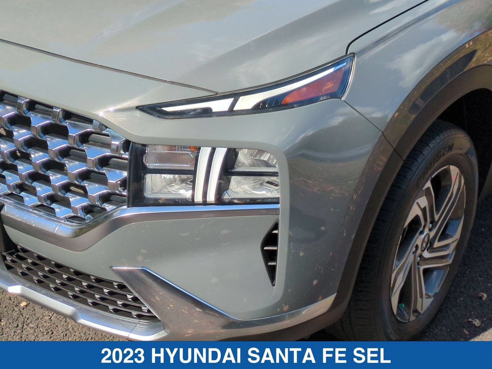 Used 2023 Hyundai Santa Fe SEL w/ Premium Package AWD/4WD image 10