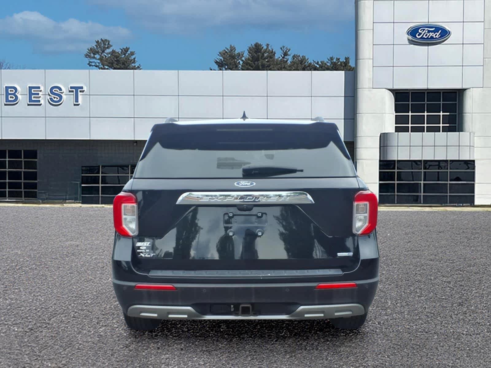 Used 2020 Ford Explorer XLT w/ Equipment Group 202A AWD/4WD image 5