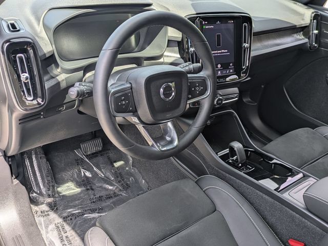 Certified 2023 Volvo XC40 Recharge Ultimate AWD/4WD image 12