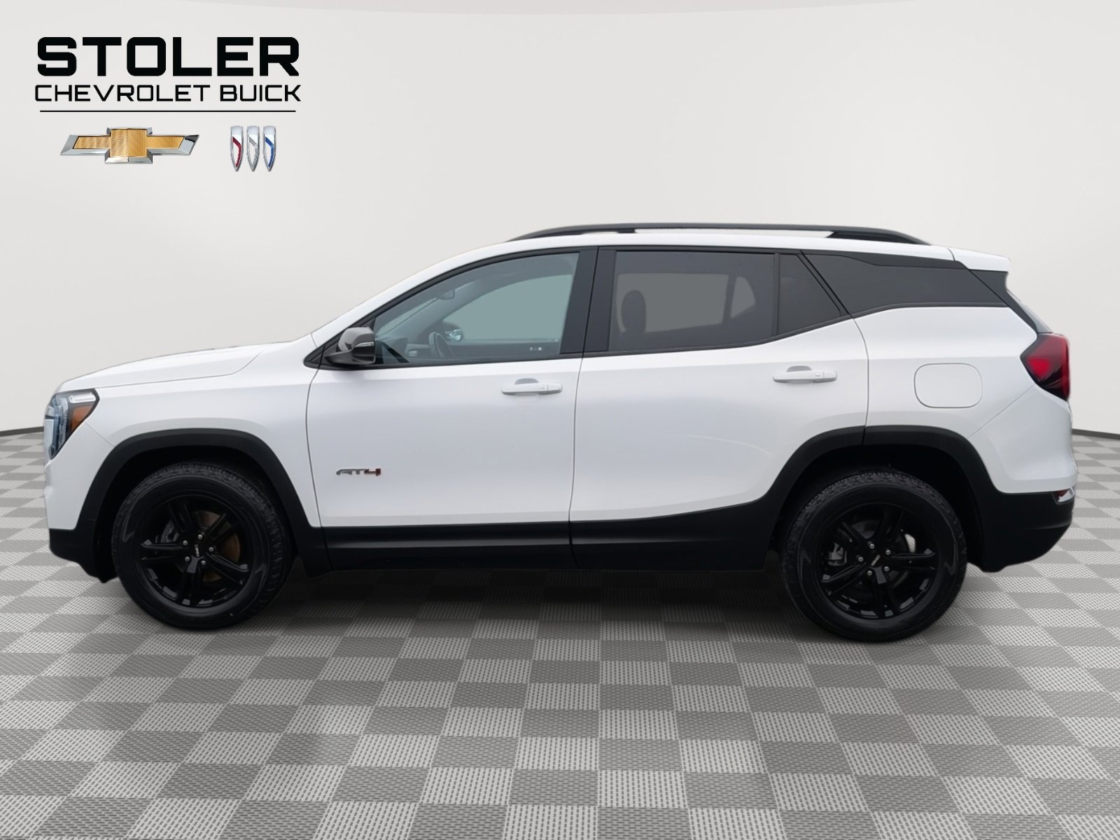 Used 2022 GMC Terrain AT4 w/ Infotainment Package II image 2