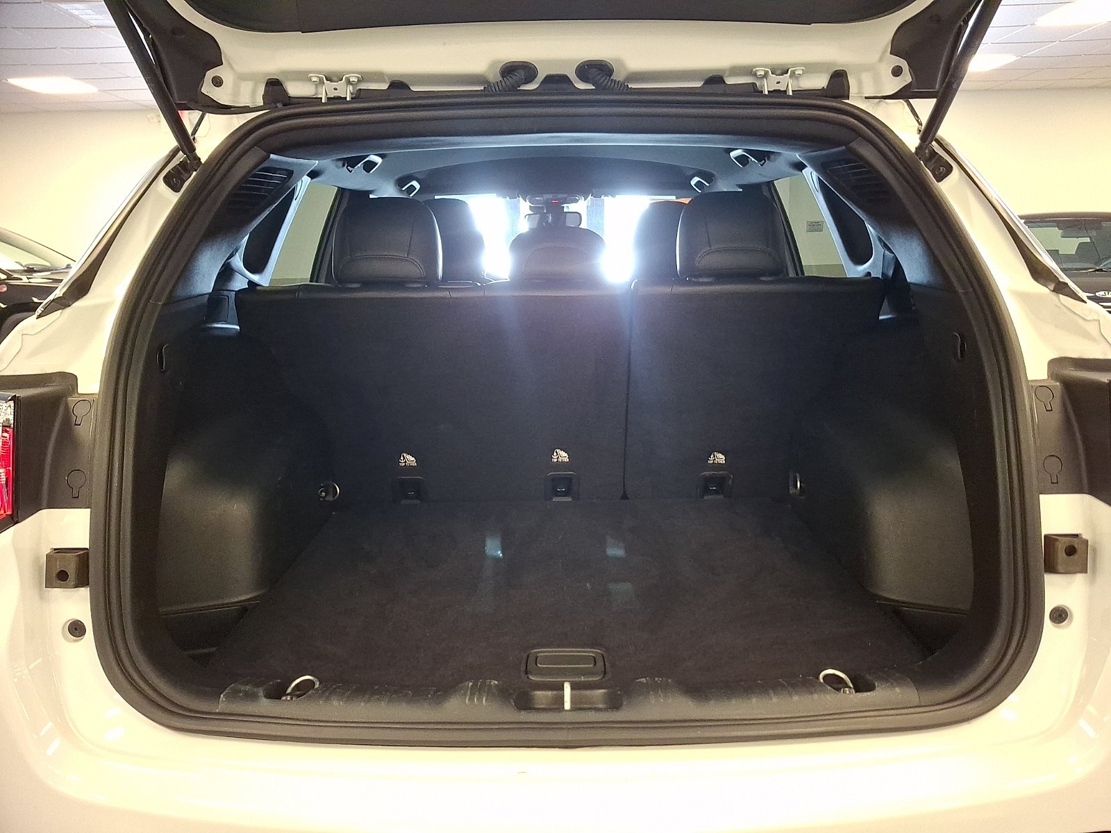 Certified 2025 Jeep Compass Limited AWD/4WD image 28