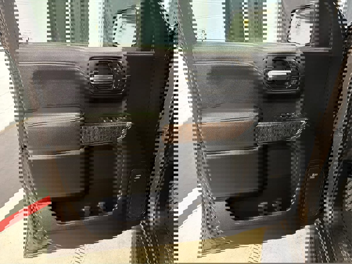 Used 2019 GMC Sierra 1500 Denali w/ LPO, GMC Protection Package image 24