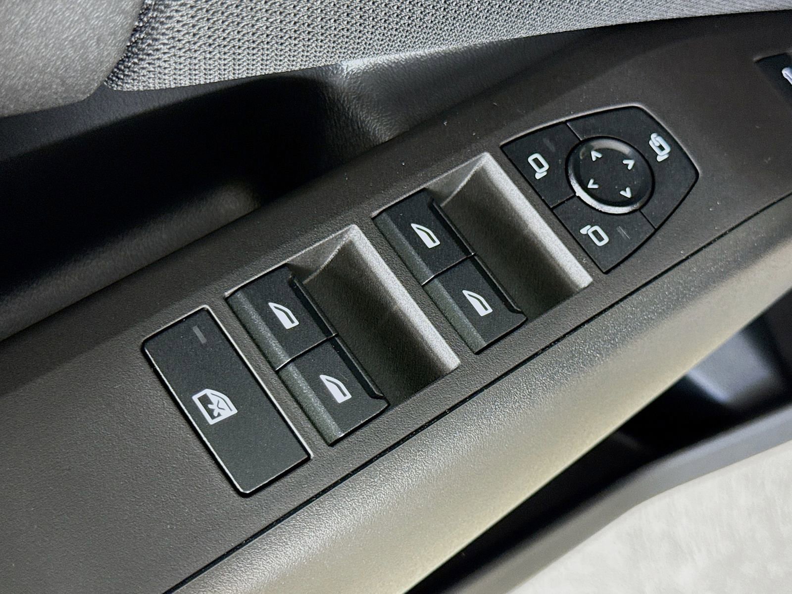 Used 2025 BMW X3 xDrive30i w/ Premium Package image 17