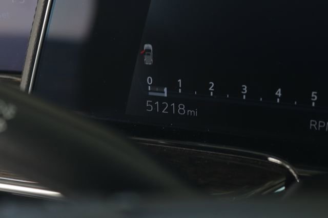 Certified 2022 Cadillac Escalade ESV Premium Luxury image 17