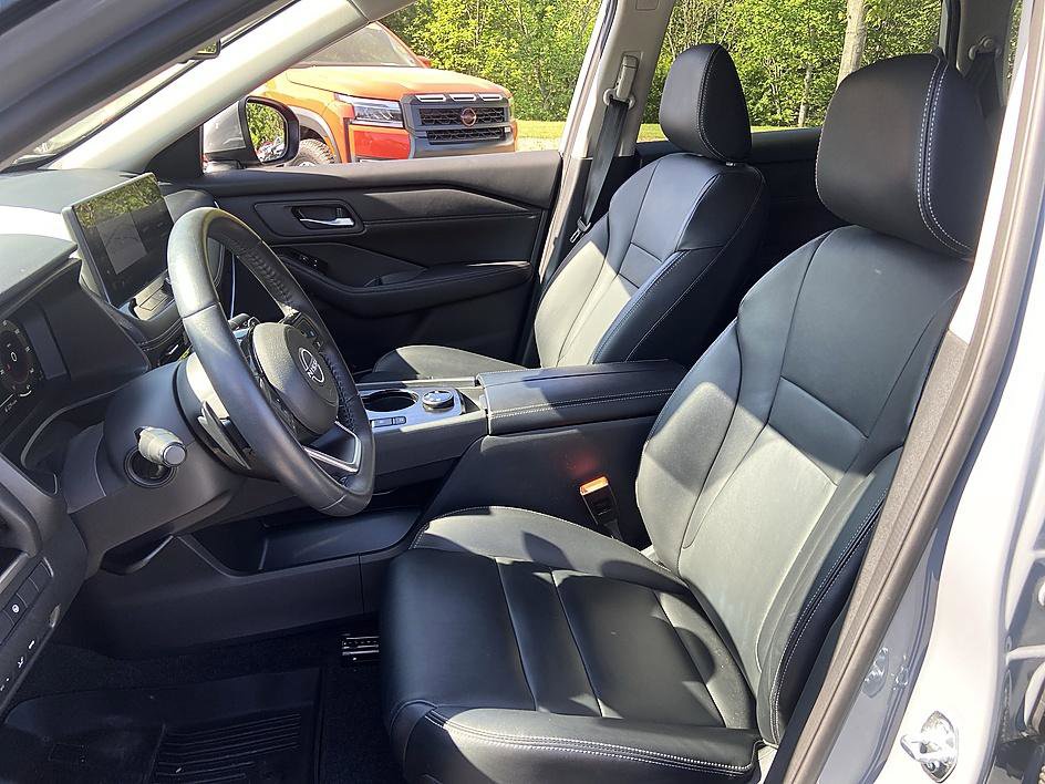 Certified 2024 Nissan Rogue SL image 11