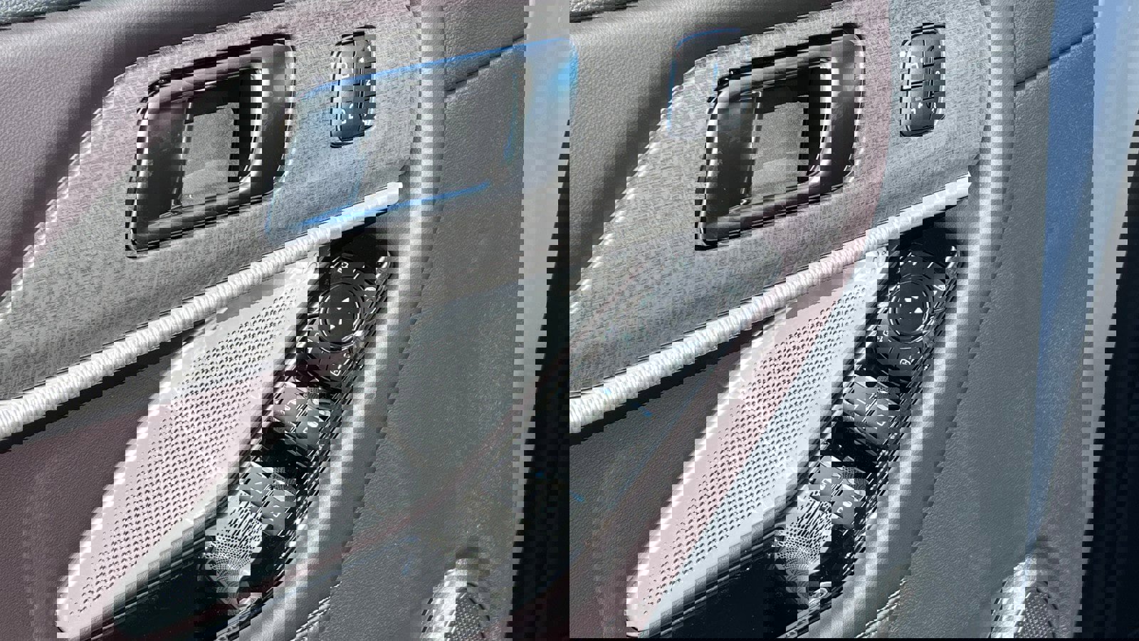 New 2026 Ford Explorer Platinum image 18