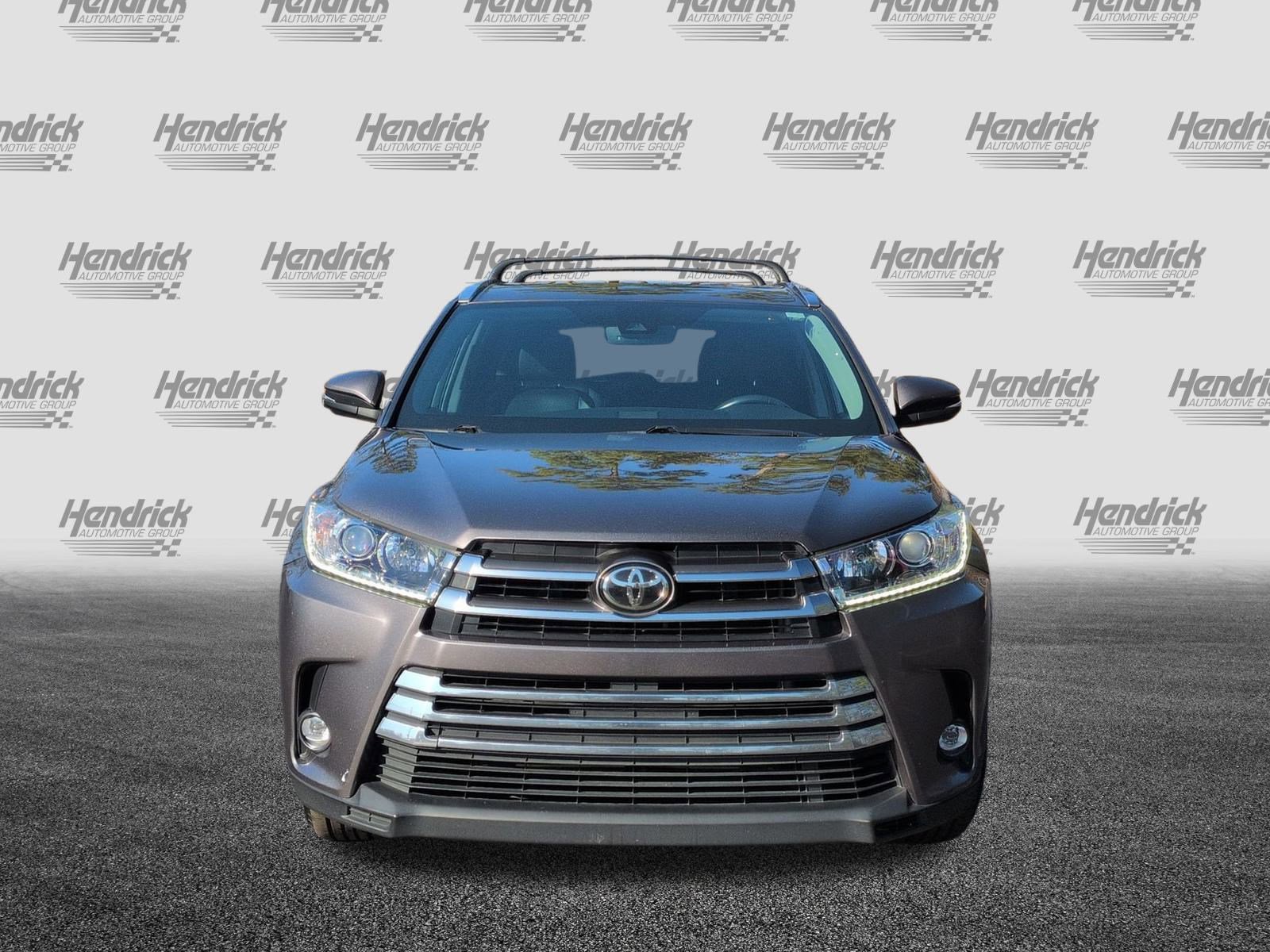 Used 2019 Toyota Highlander Limited image 3