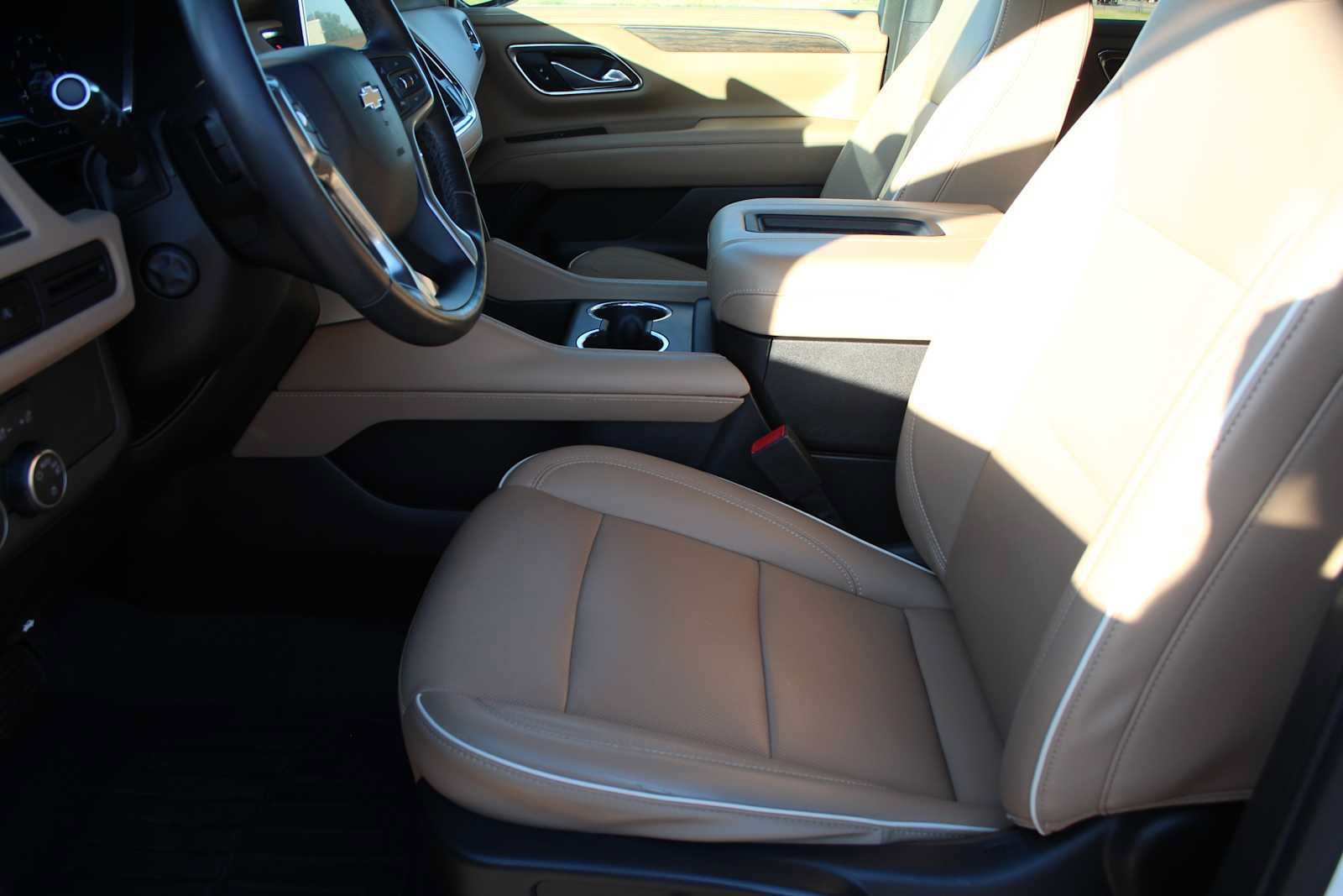 Used 2023 Chevrolet Tahoe Premier AWD/4WD image 31