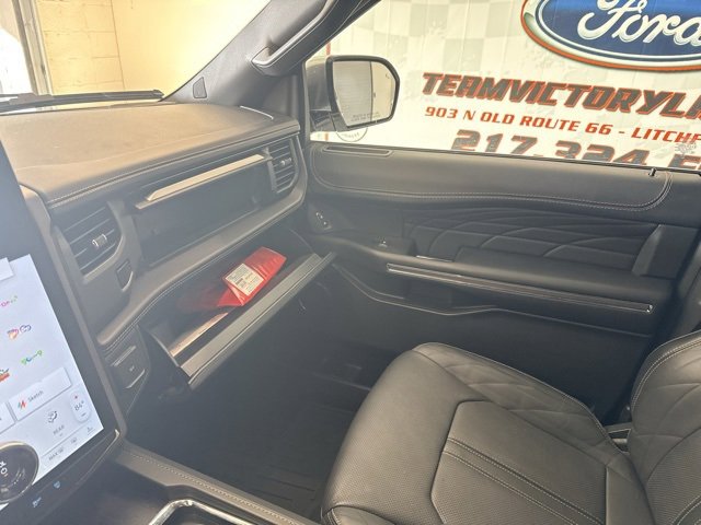 Used 2023 Ford Expedition Platinum image 37