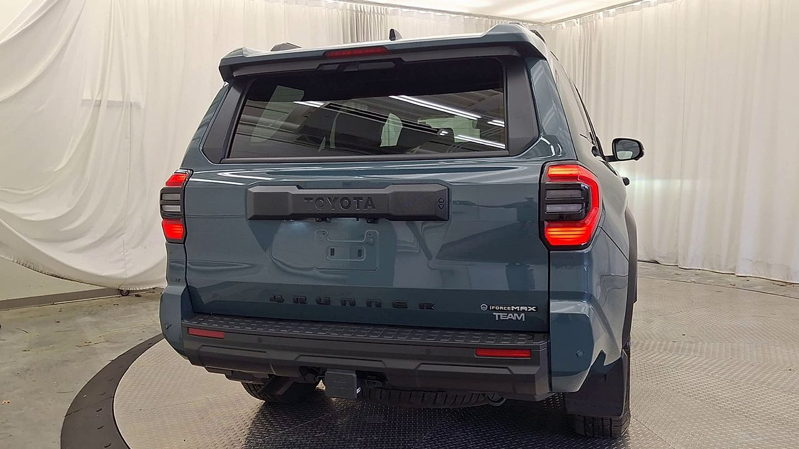 Certified 2025 Toyota 4Runner TRD Off-Road Premium w/ Tow Technology Package AWD/4WD image 4