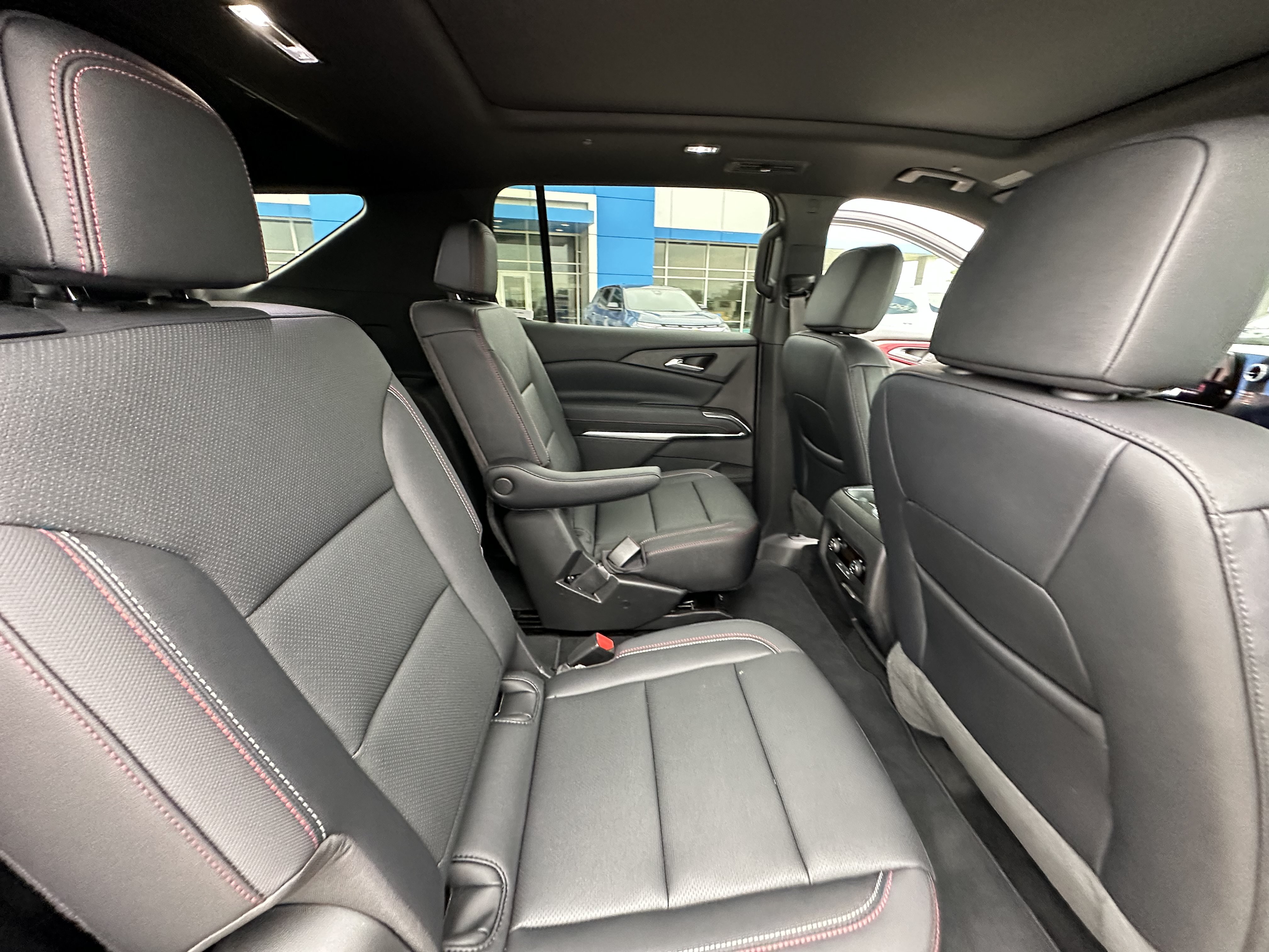 Certified 2026 Chevrolet Traverse Z71 w/ Driver Confidence Package AWD/4WD image 30