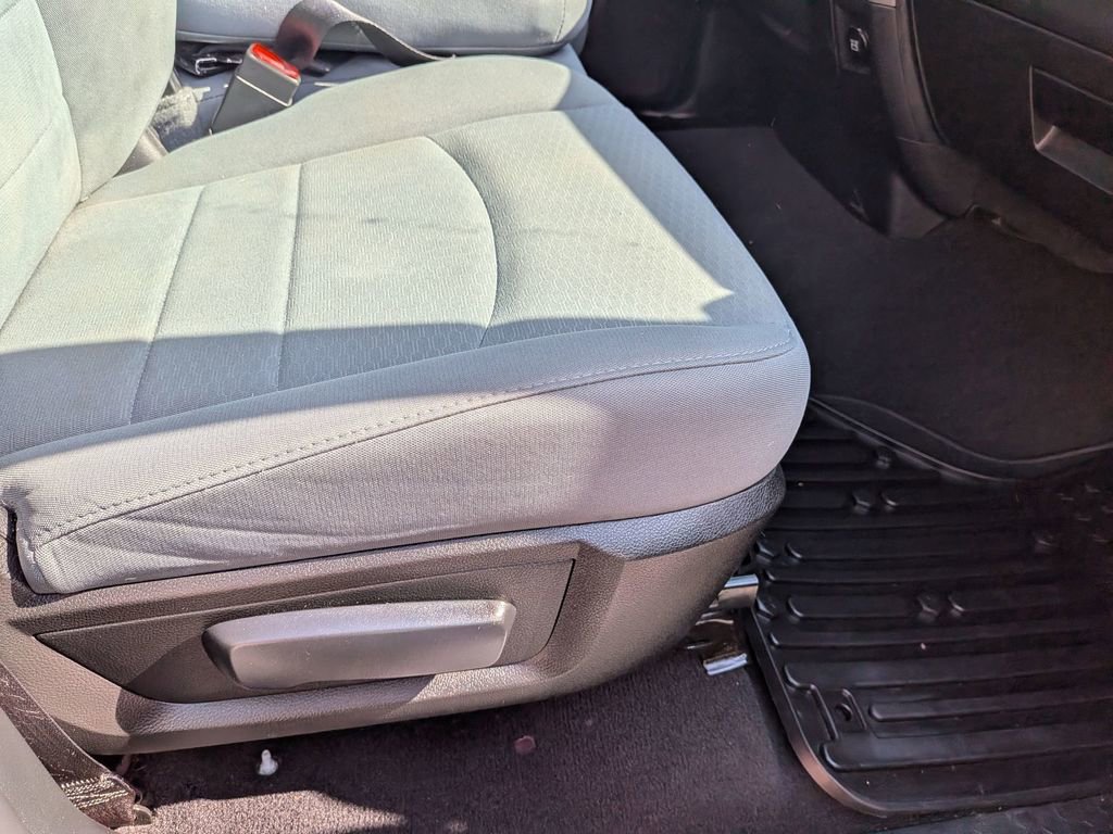 Used 2017 RAM 1500 Express w/ Express Value Package image 26