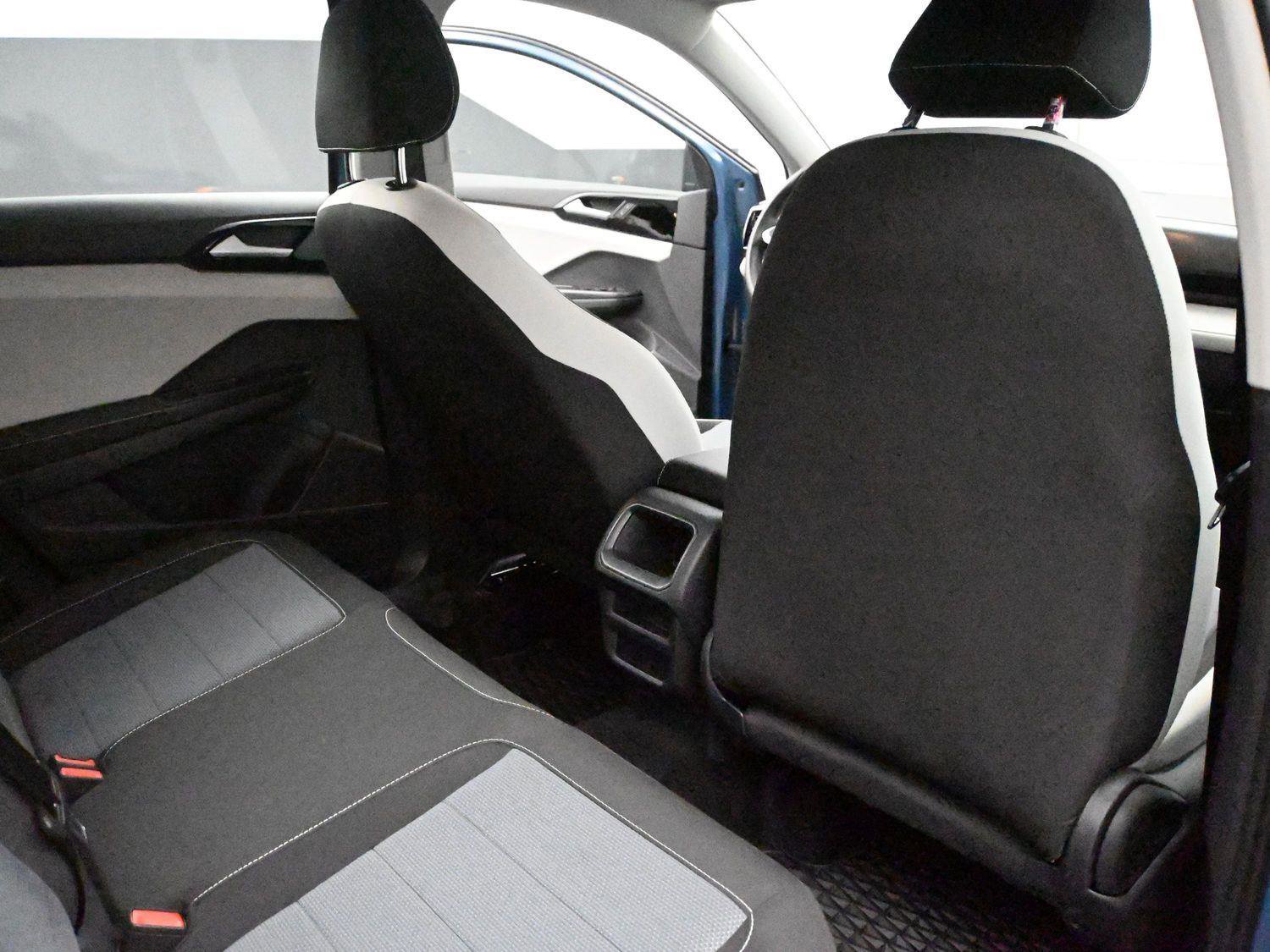 Certified 2025 Volkswagen Taos S AWD/4WD image 21