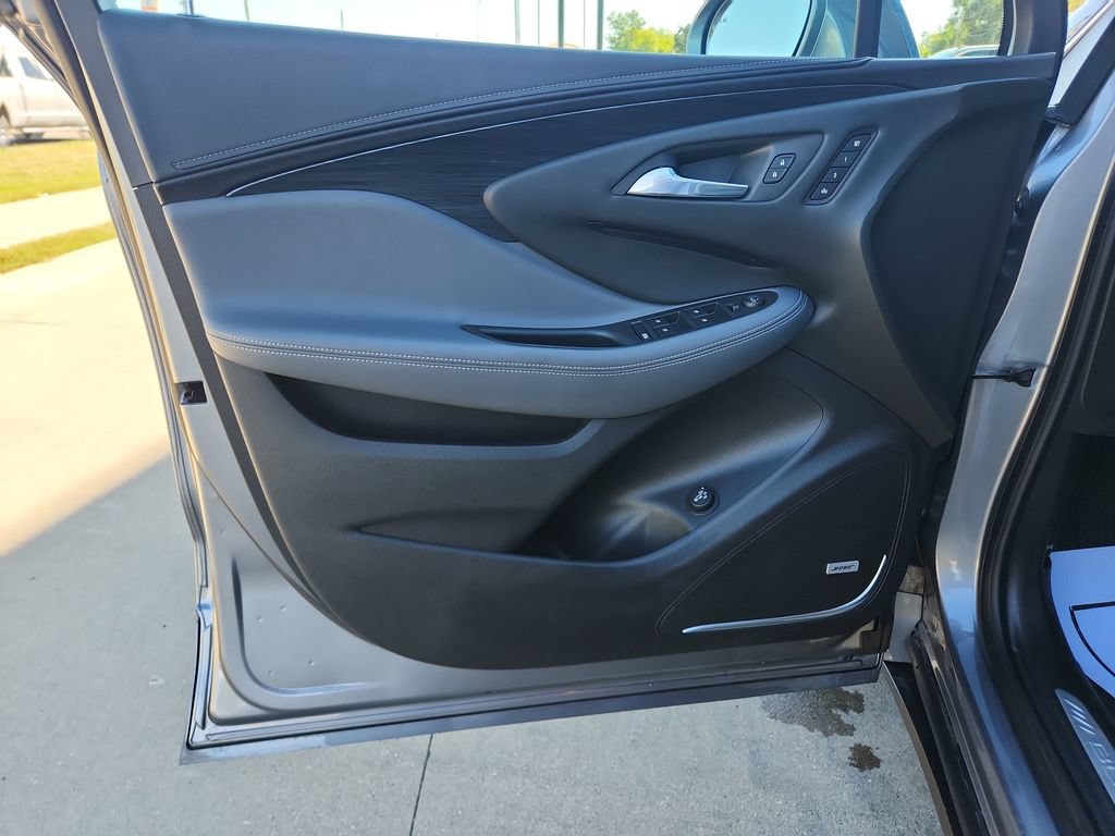 Used 2019 Buick Envision Premium AWD/4WD image 13