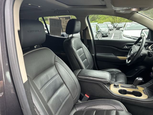 Used 2018 GMC Acadia Denali w/ Technology Package AWD/4WD image 31
