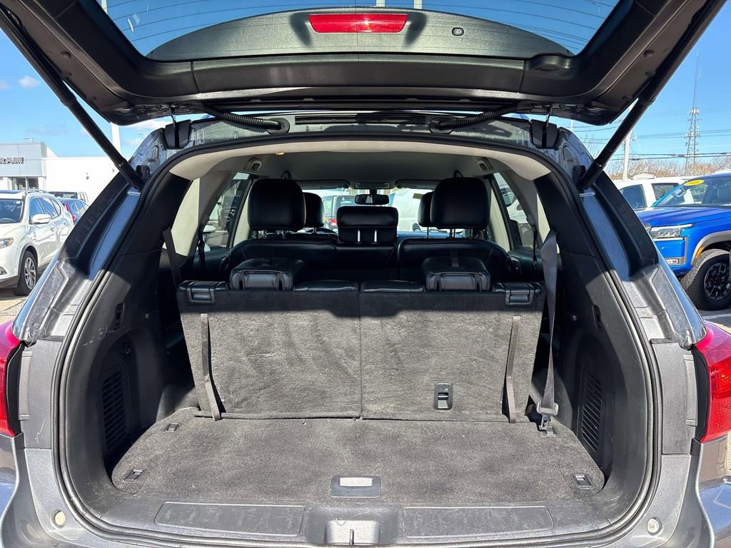 Used 2018 Nissan Pathfinder SL w/ Midnight Edition Package AWD/4WD image 14