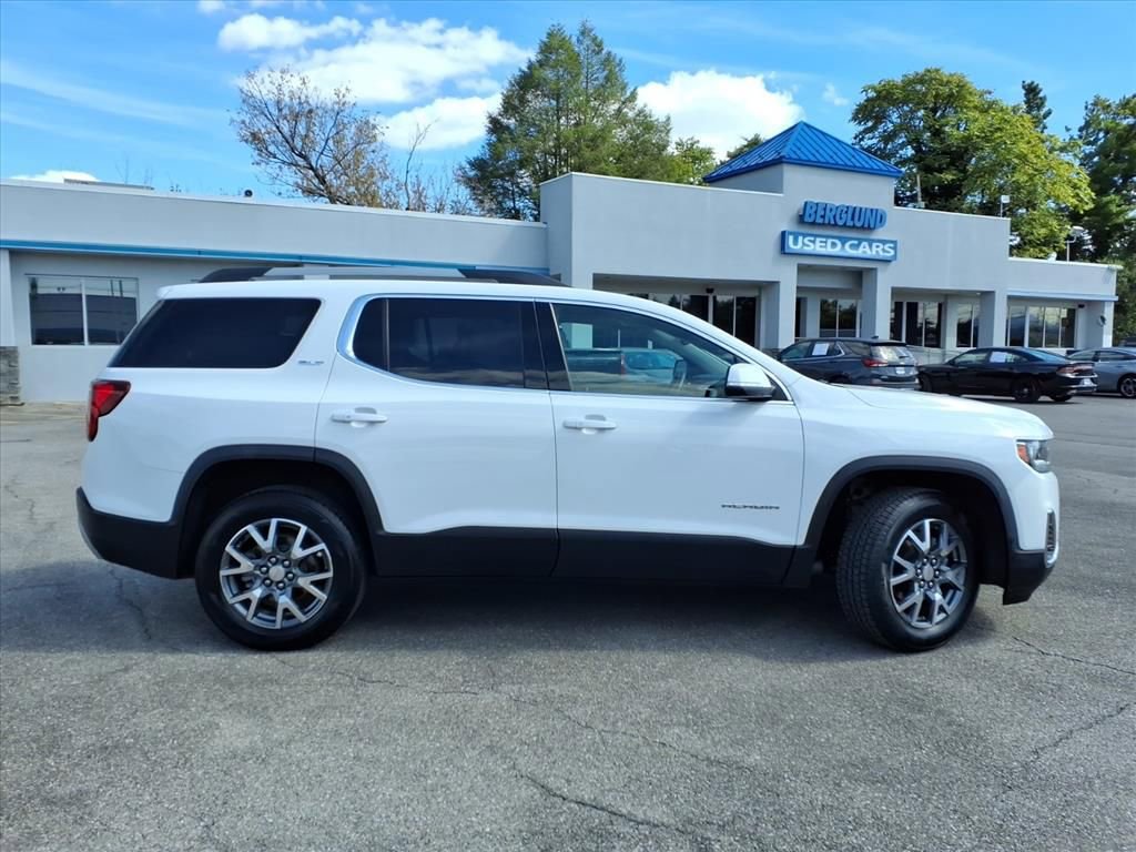 Used 2023 GMC Acadia SLT image 3