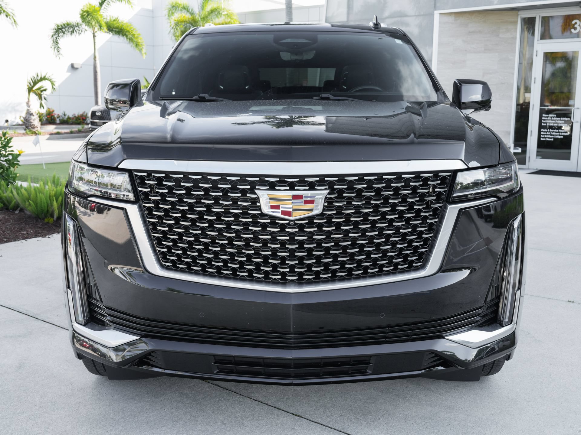 Used 2023 Cadillac Escalade ESV Premium Luxury RWD image 5