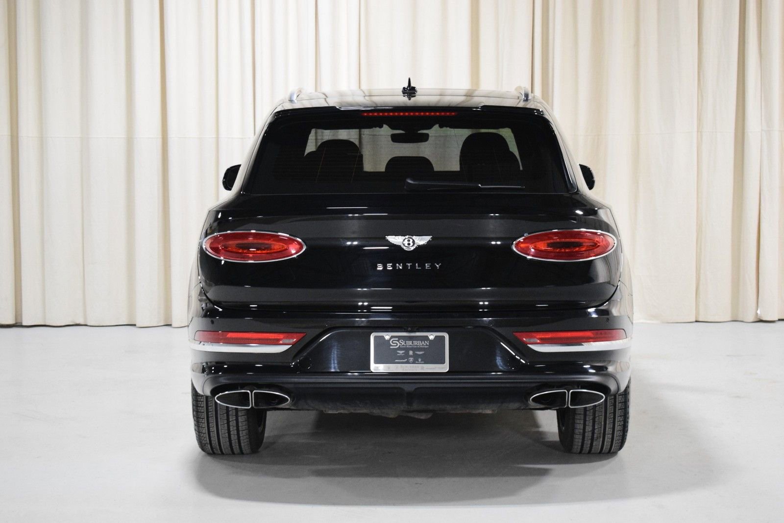 Certified 2024 Bentley Bentayga image 12