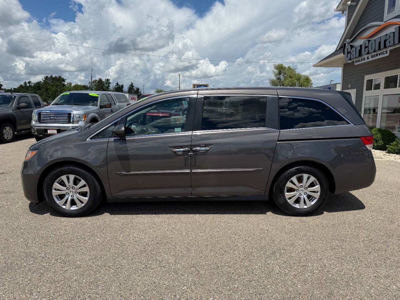 Used 2014 Honda Odyssey EX-L image 2