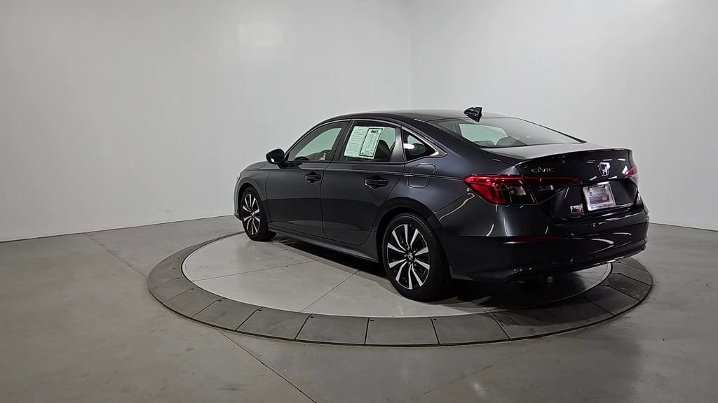 Used 2023 Honda Civic EX image 3