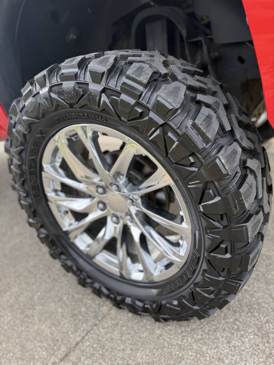 Used 2014 Chevrolet Tahoe 4WD w/ Skid Plate Package image 29