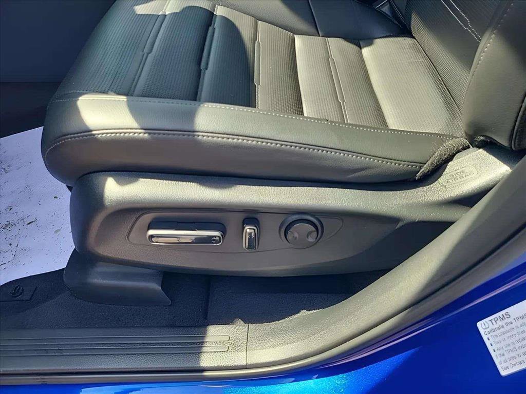 Used 2025 Honda CR-V EX-L image 15