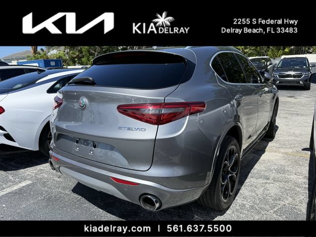 Used 2020 Alfa Romeo Stelvio Ti Lusso AWD/4WD image 7