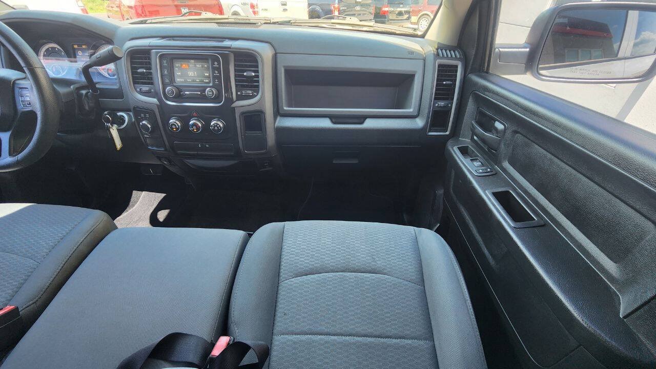 Used 2014 RAM 1500 Express AWD/4WD image 16