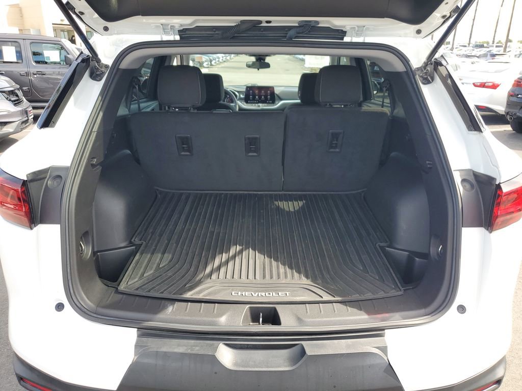 Used 2024 Chevrolet Blazer LT FWD image 8