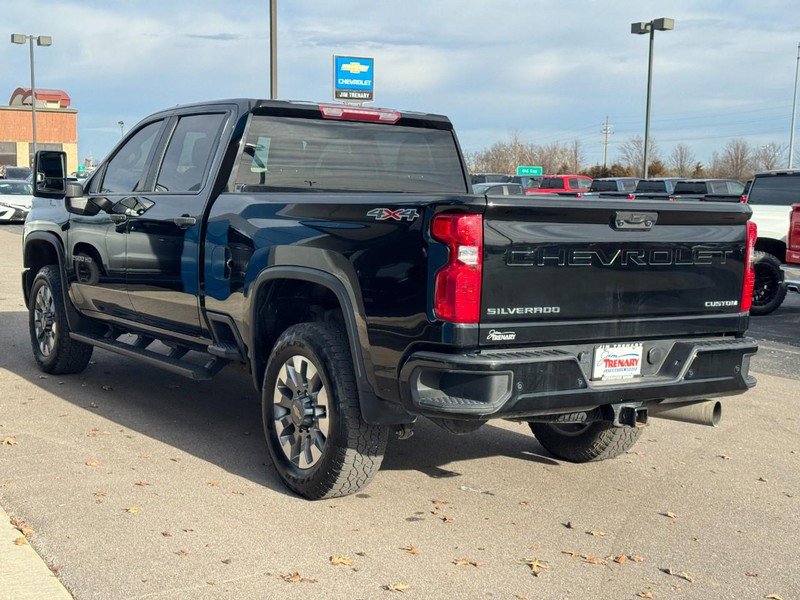 Used 2024 Chevrolet Silverado 2500 Custom w/ Custom Value Package image 6