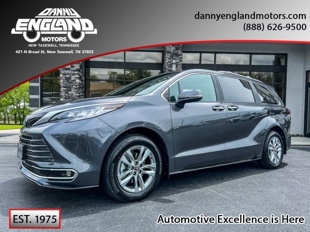 Used 2025 Toyota Sienna Limited image 1