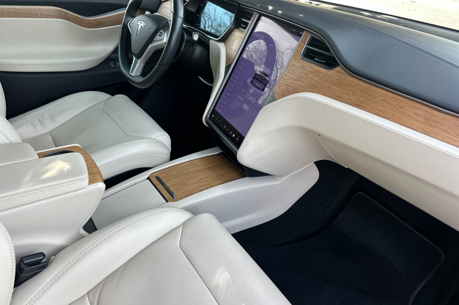 Used 2019 Tesla Model X Standard Range image 20