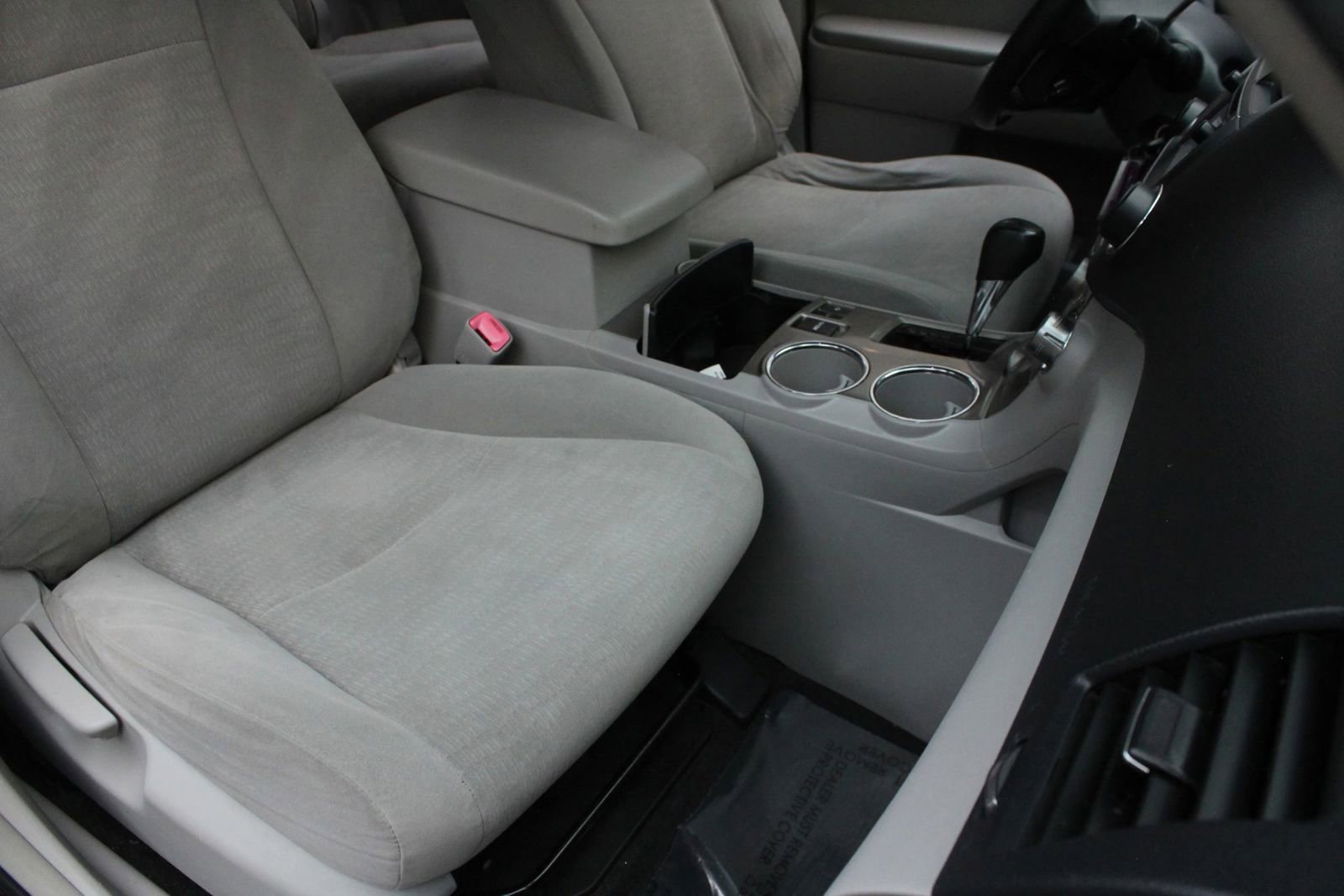 Used 2013 Toyota Highlander Hybrid AWD/4WD image 29