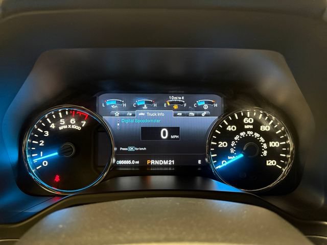 Used 2016 Ford F150 Lariat w/ Equipment Group 502A Luxury AWD/4WD image 11