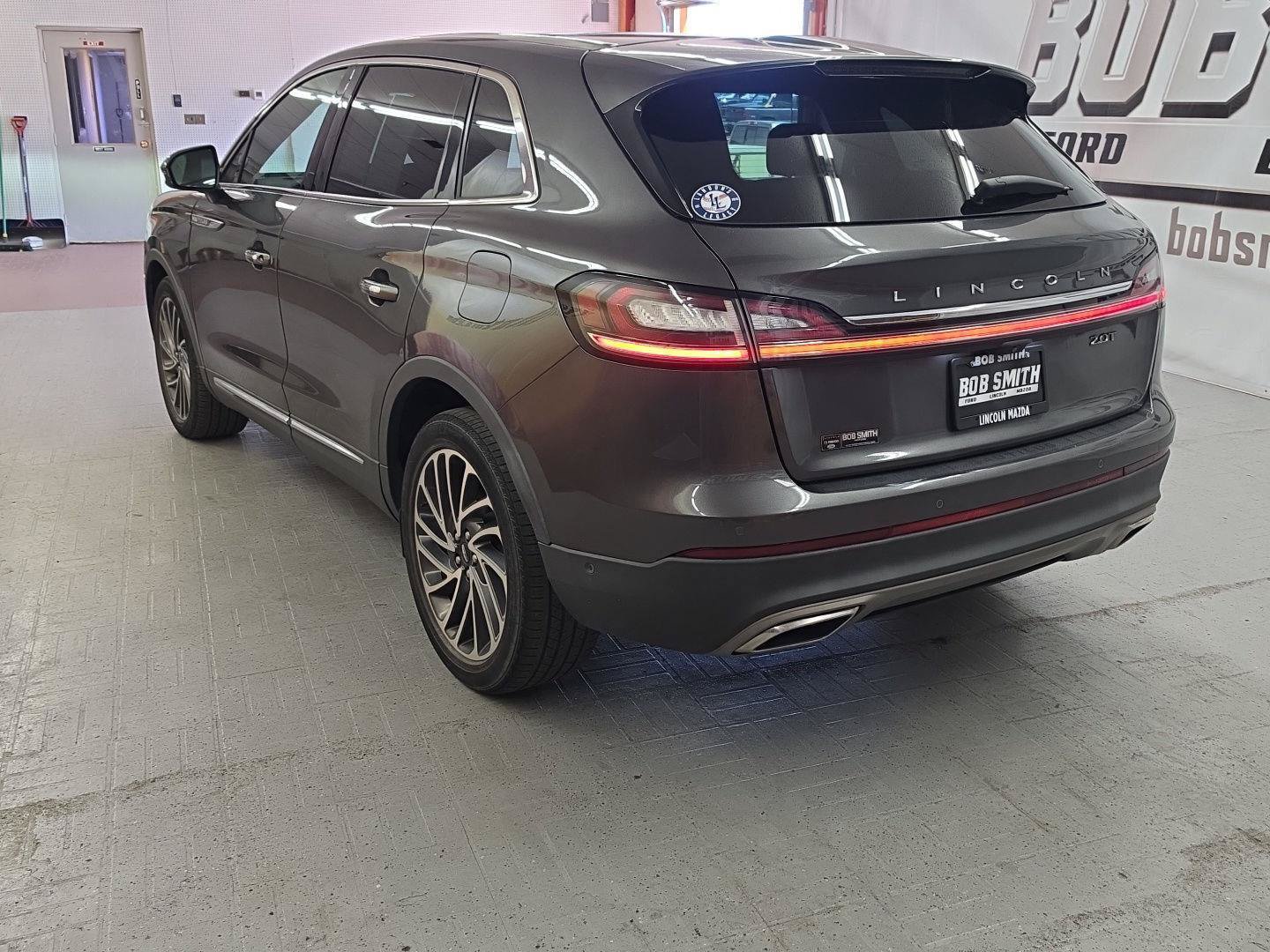 Used 2020 Lincoln Nautilus Reserve FWD image 4