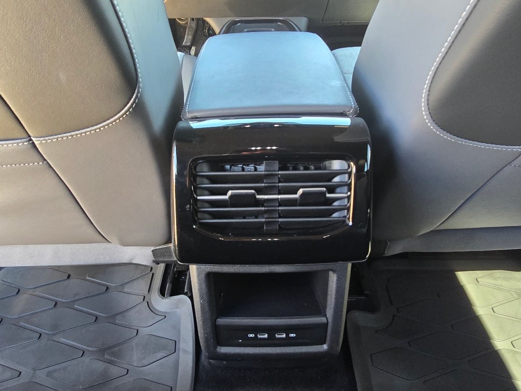 Used 2024 Volkswagen ID.4 2WD image 26