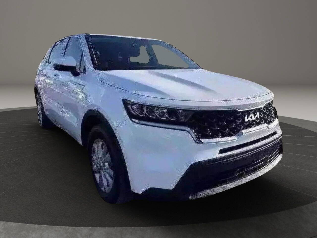 Used 2023 Kia Sorento LX image 8