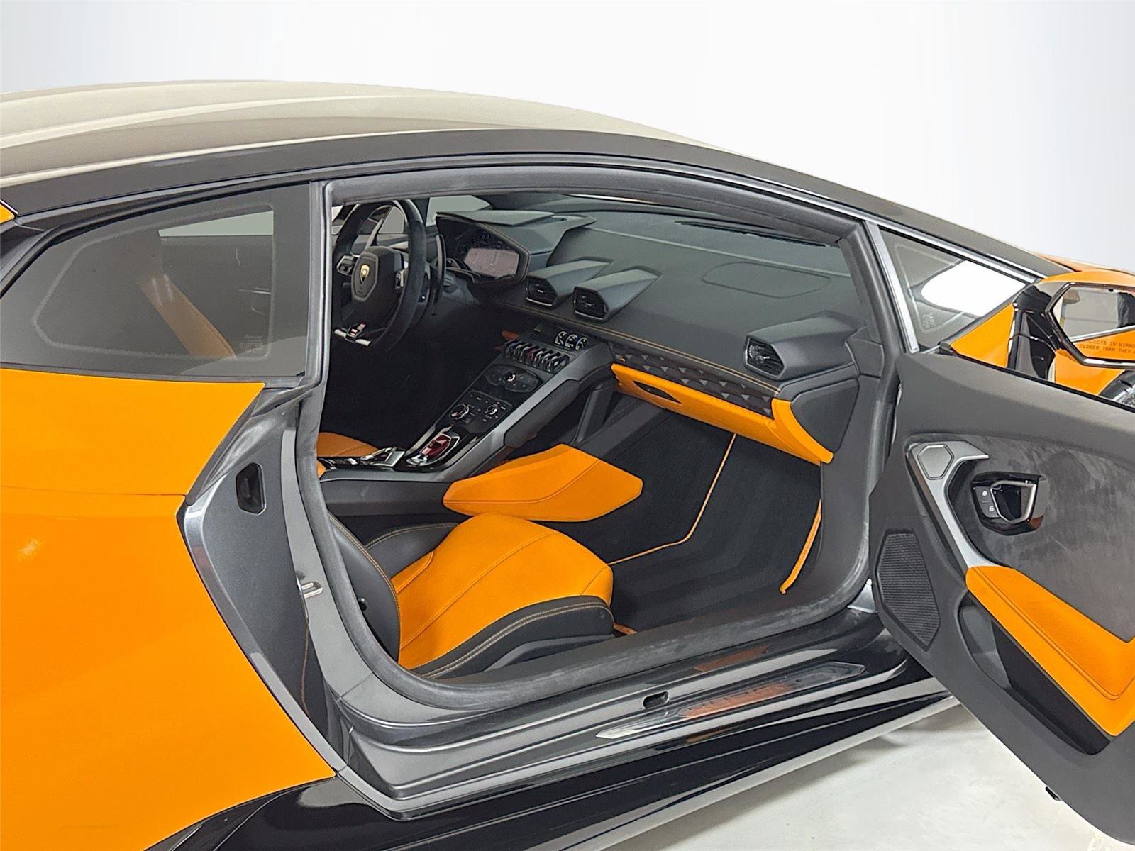 Used 2017 Lamborghini Huracan LP 580-2 image 27