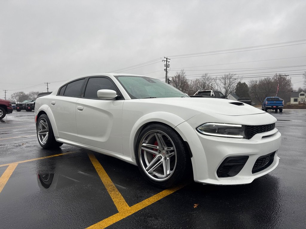 Used 2016 Dodge Charger R/T Scat Pack w/ Technology Group image 4