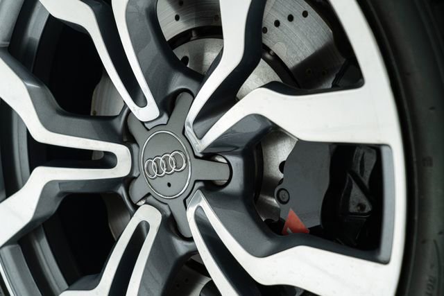 Used 2014 Audi R8 V10 AWD/4WD image 23