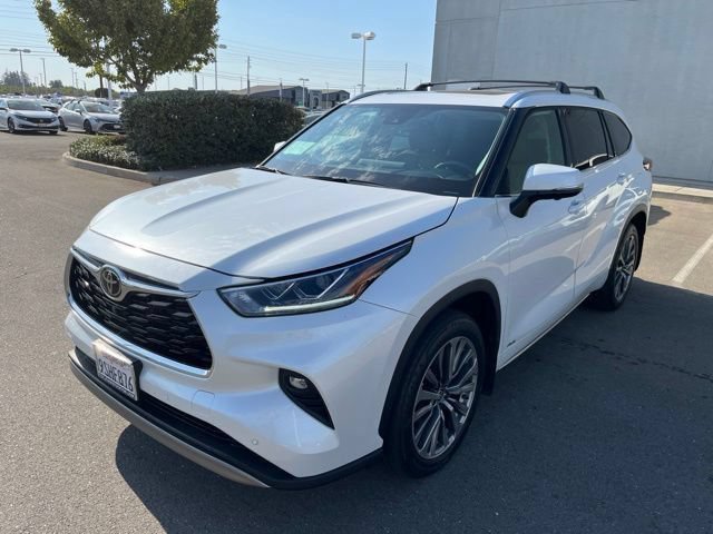 Used 2025 Toyota Highlander Limited